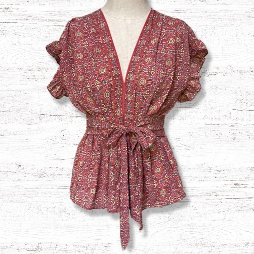 { Max Studio } - Tie Waist V-Neck Top